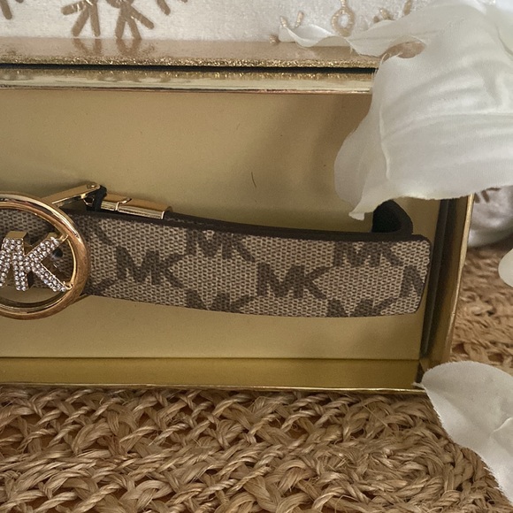 Michael Kors Monogram MK Logo Rhinestone Studded Reversible Belt, L/XL - Picture 9 of 10